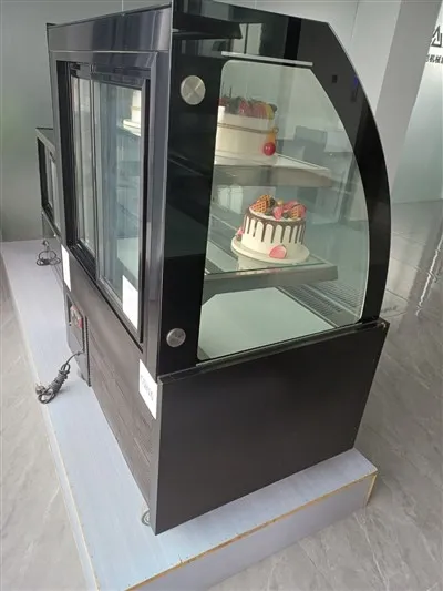Konditorei-Kühlvitrine